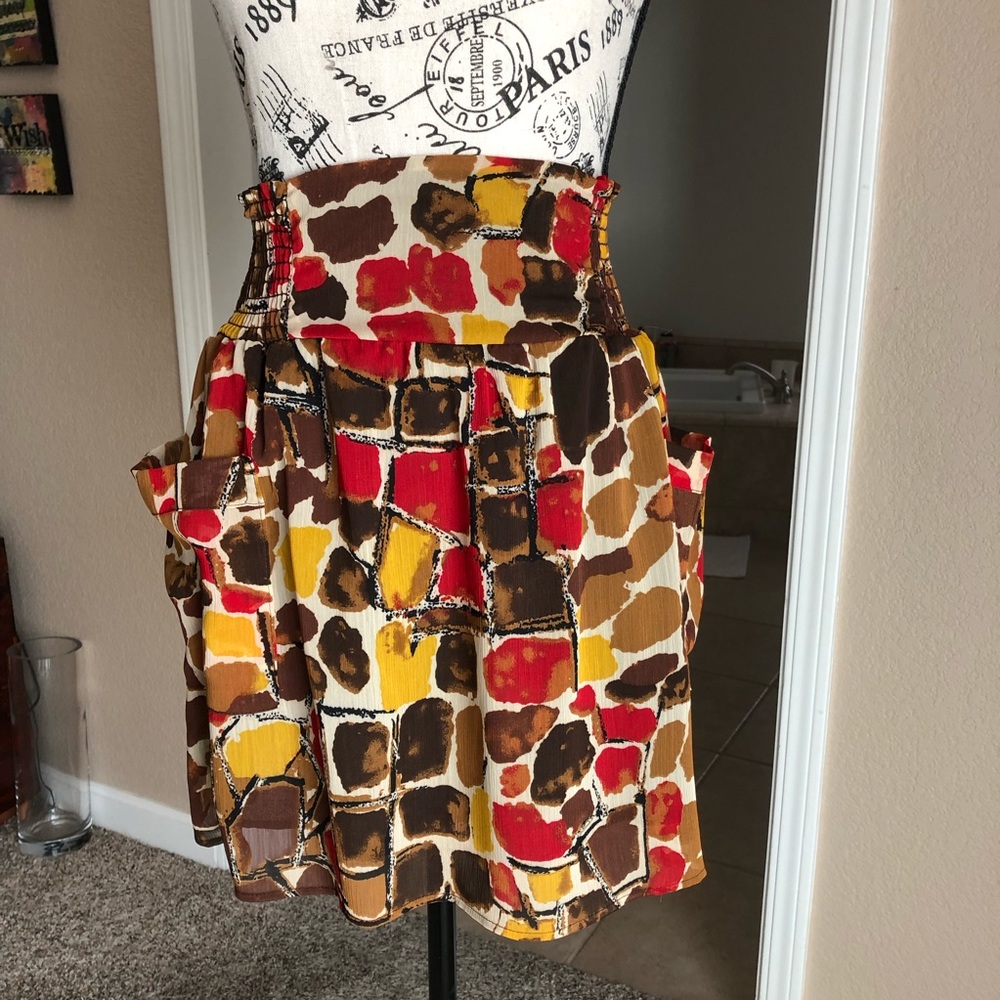 NOTICE skirt